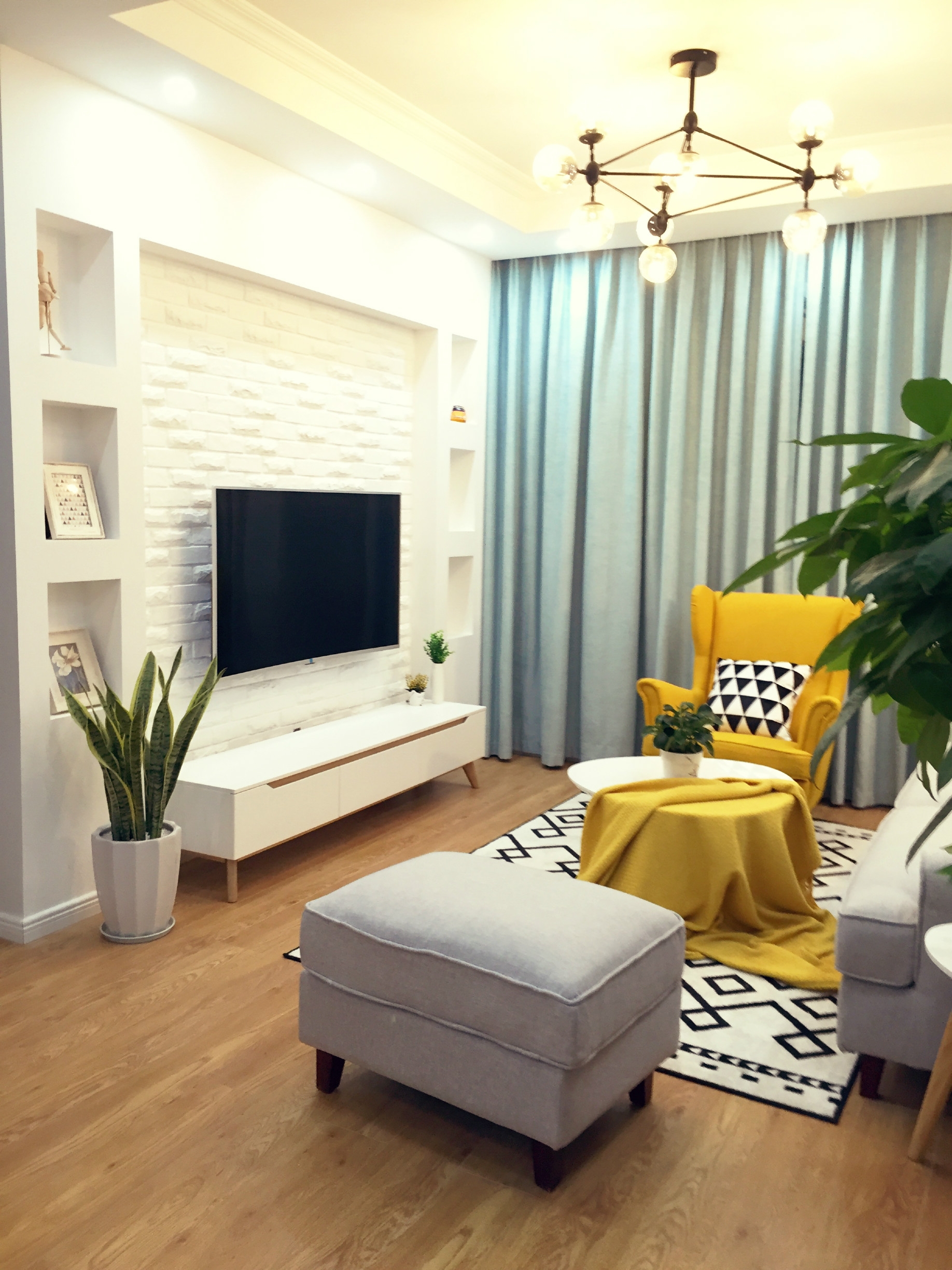 88平米小三房,住一家七口!15万打造极简北欧风装修,舒服!