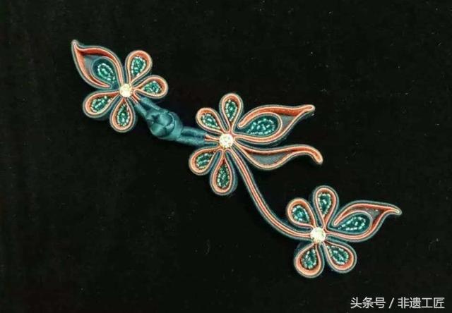 非遗工匠——盘扣艺术|盘扣|盘花|衣襟_新浪新闻