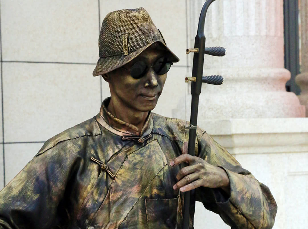 你不知道的瞎子阿炳,喜欢抽鸦片,中年还被性病给弄瞎了双眼