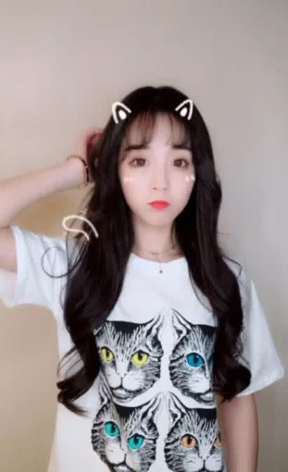 抖音红人莉哥o3o的迷人自拍,图一狂野,图3有爱,图六真相了