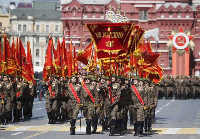 根据学者考证,早在公元前,古埃及,波斯,罗马等国就已经有了阅兵的活动