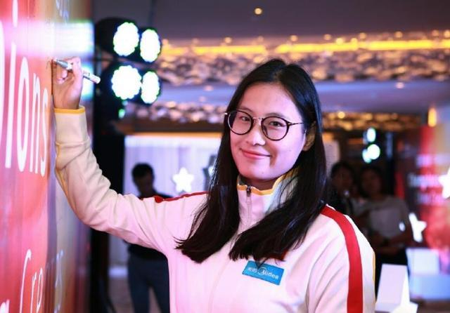 1米75泳队女神,因和刘翔邻座走红,结婚照尽显傲人身材|陆滢|刘翔|女神