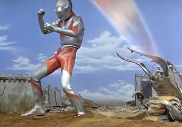 奥特曼惨被怪兽吊打多亏诺亚之神的相助话说诺亚之神是谁