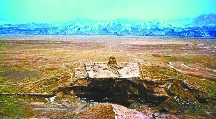 古代一个部族"吐谷浑"在7世纪被吐蕃灭掉,吐蕃人称他们为妖怪,对葬有