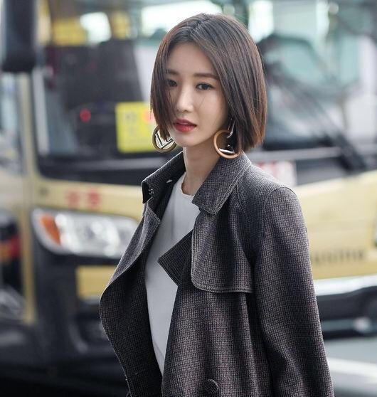 高俊熙剪短发美得高调,换款微卷发更是美出新天际,时髦!