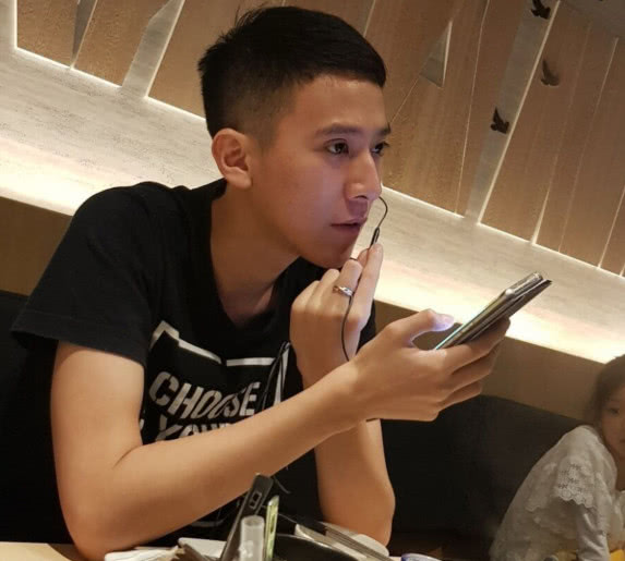 《绿光森林》播出14年了,小威廉逆袭成为男神,帅过蔡徐坤!