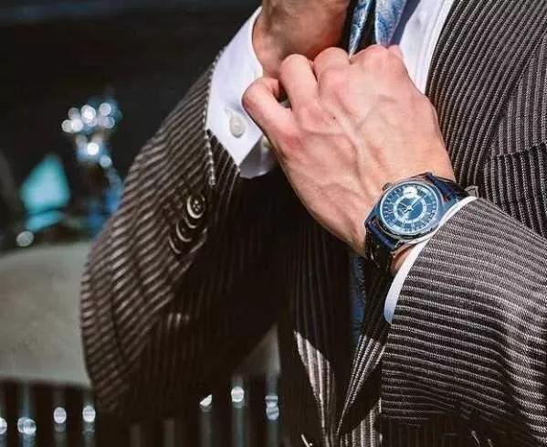 如果我不喜欢戴手表和手势,那是个人爱好;如果我有钱包不喜欢戴,那