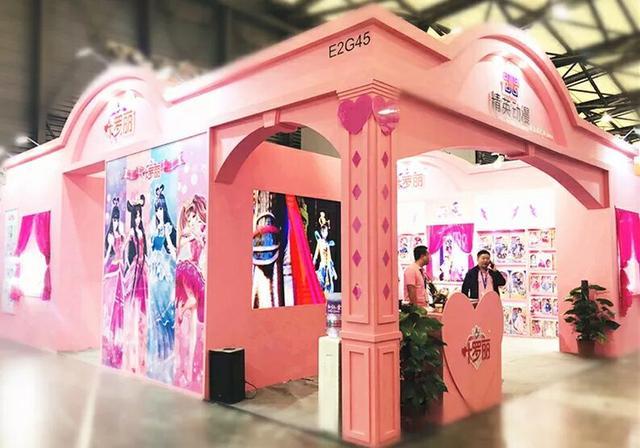 叶罗丽娃娃店在这里精灵梦叶罗丽的玩具展有着专属于自己的位置,看那