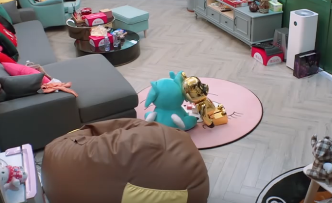 吴昕首次公开厨房,连锅都没有,却有一桌子菜!女明星的真实生活