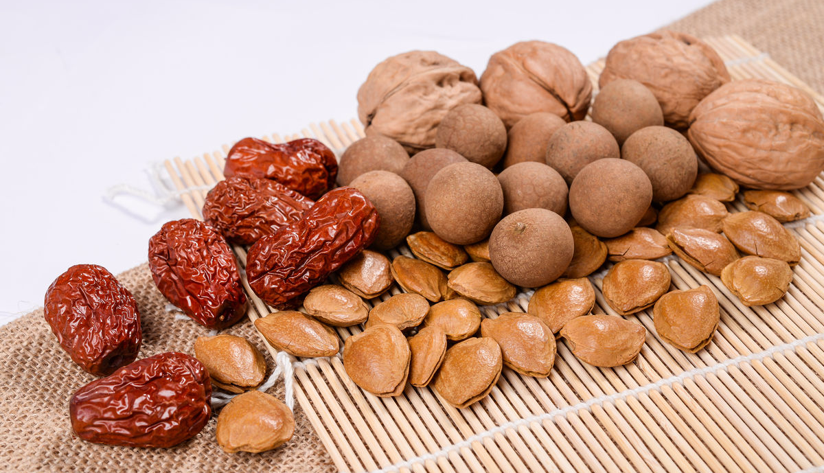 "核桃 桂圆"太厉害,失眠不见了,黑眼圈,眼袋也消失了!