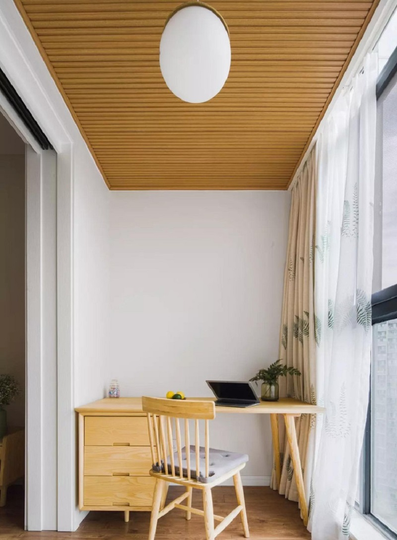 东莞装修:这样的古香古色的木条天花,是不是更有闲情逸致呢!