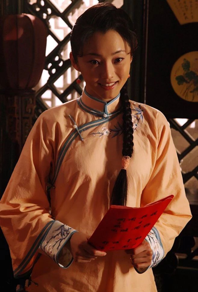 肖茵和刘芊含两种不同魅力的女孩是导演郭靖宇手下的得力干将