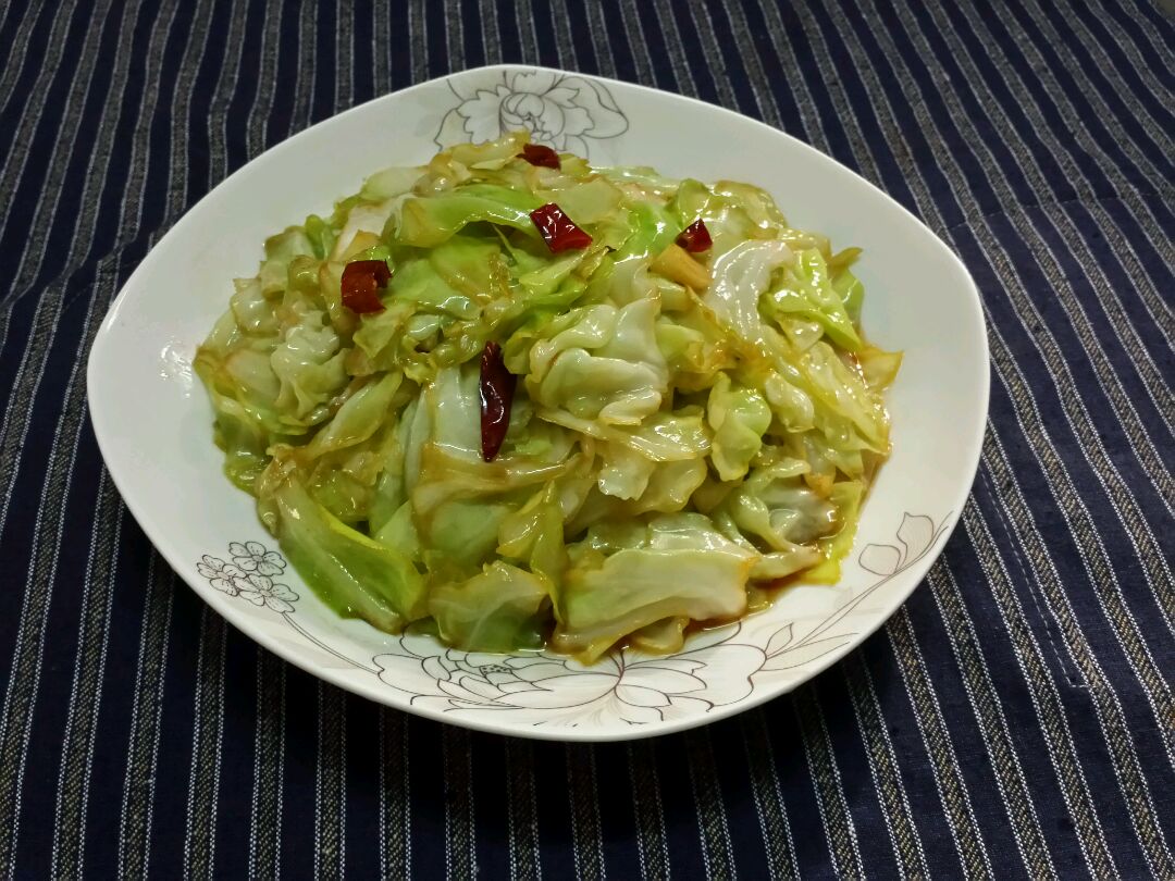 晚餐吃此快炒素菜,健康美味不上火,几分钟轻松搞定,太赞了|素菜|包菜