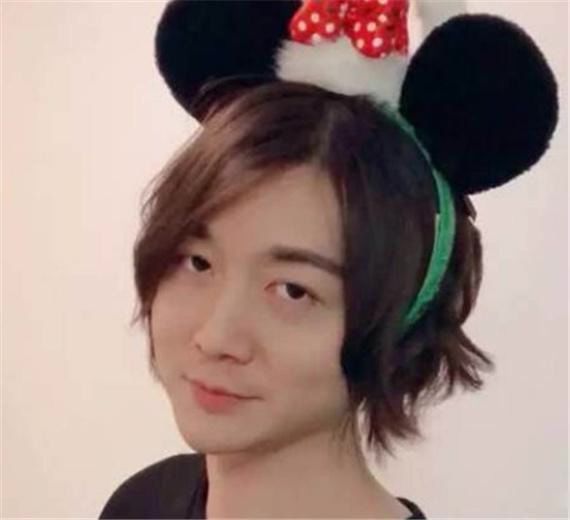 王者荣耀:张大仙直播开语音撩妹?人头全不要,网友:芬芳变话痨