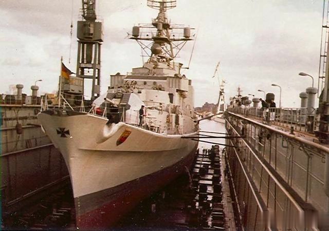 二战后联邦德国建造的首型国产护卫舰—f120型"科隆"级护卫舰