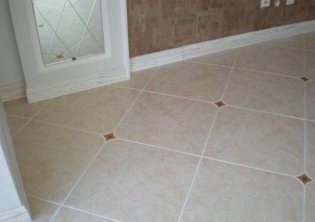 铺地砖一定不要做无缝,入住没多久就后悔了|瓷砖|无缝砖|缝隙_新浪