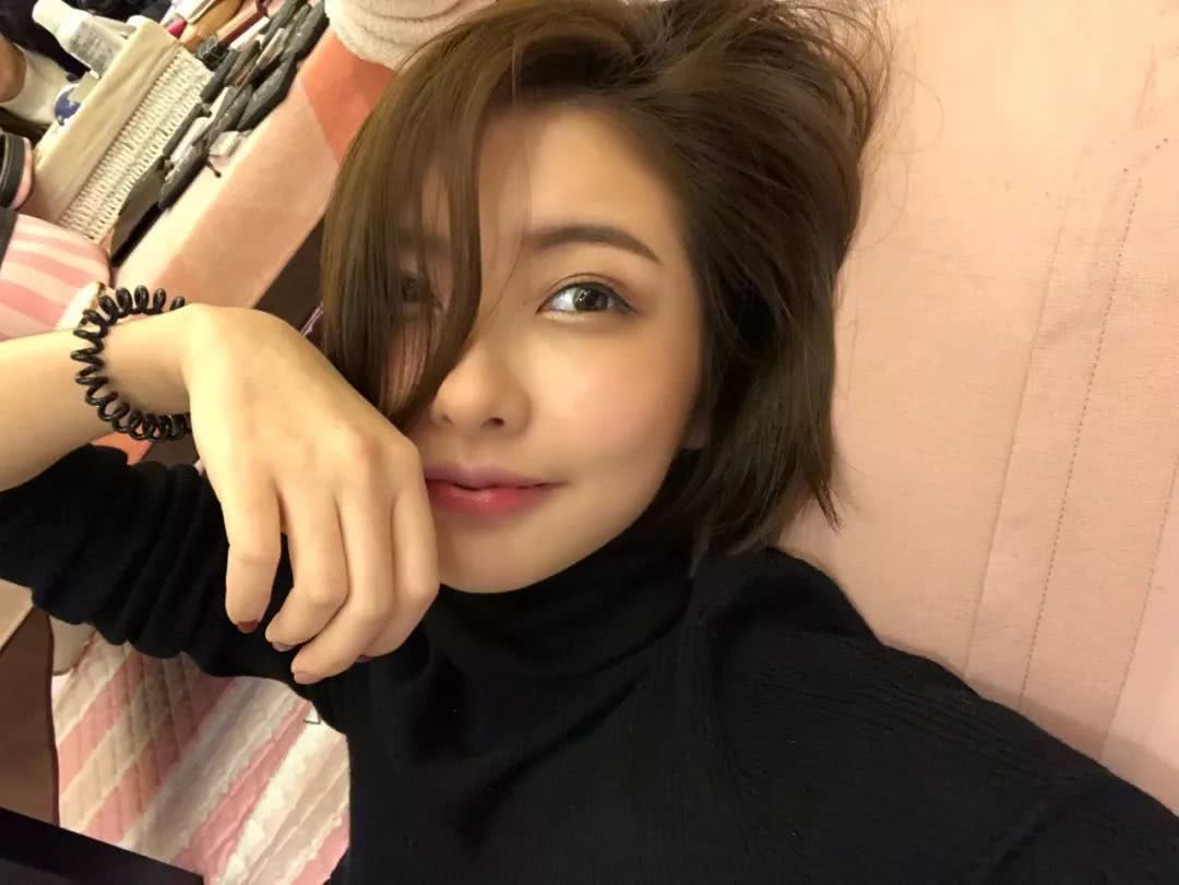 王思聪前女友因300块钱与粉丝闹掰,这情商差了一大截!