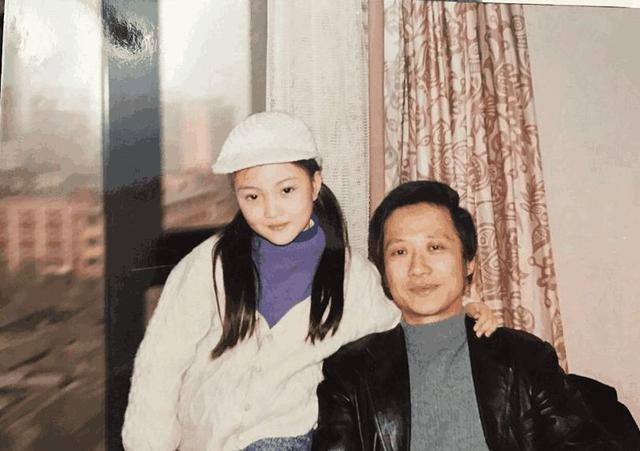 网曝贾乃亮李小璐民政局离婚合约写了好几页关乎甜馨或财产