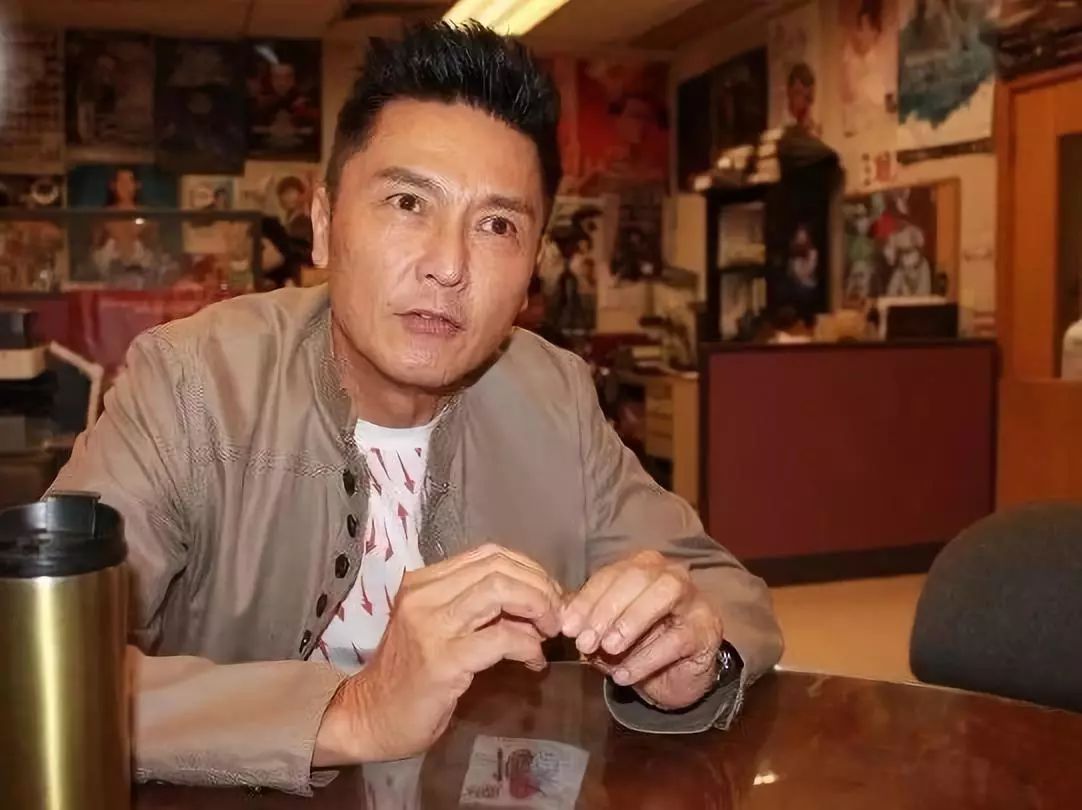 现年56岁的关礼杰虽然入行多年,亦曾经在tvb拍剧无数,但在港剧中扮演