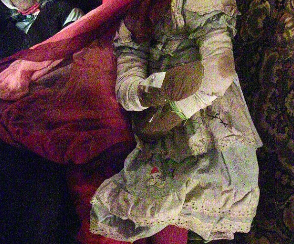 52岁男子盗走29具女孩尸体,将她们做成洋娃娃