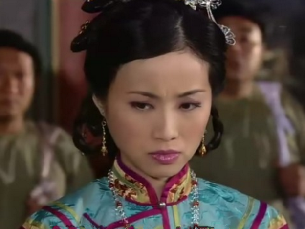 香港演员谭小环近照:空姐出身港姐起步,如今隐退卖鱼丸简单幸福