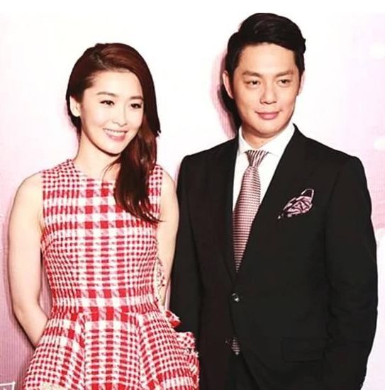 她花21年捧红的老公,却被小三用三个月拿下,今43岁生活困苦