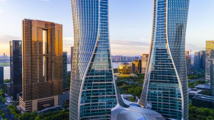 中国有个"倒裤衩"双子楼位于杭州钱江新城,如今成为杭州新地标