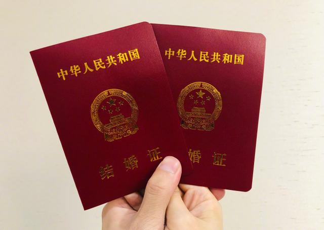 继赵丽颖冯绍峰之后唐嫣罗晋微博宣布结为夫妻有情人终成眷属