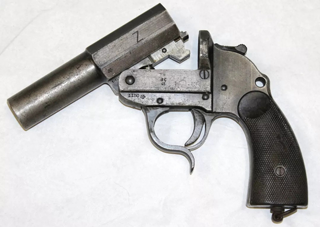 二战黑科技:德国信号枪变"手炮"?美国借鉴后造出步兵"神器"