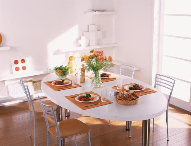 餐桌摆放无关风水,有这个想法大错特错!一旦摆错,容易破财招灾