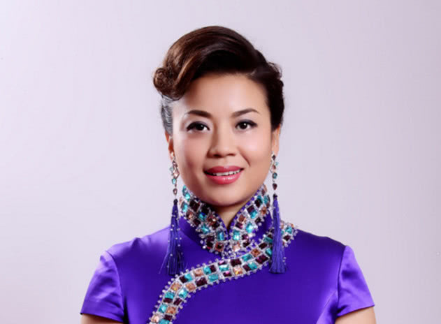 小编认为,张也是很爱自己的丈夫,可能因为两个人的沟通太少,所以选择