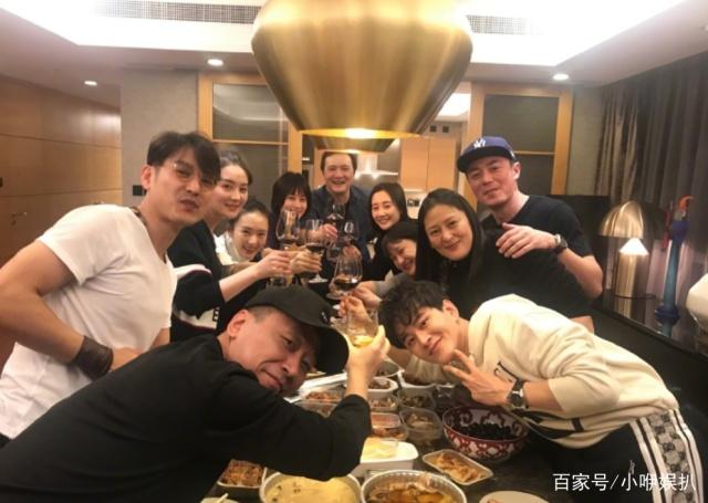 如懿传大聚会霍建华喝酒贪杯脸颊通红周迅年龄感一览无余