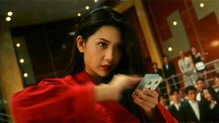 她曾拒王晶多次结婚时被全港人嘲讽婚后被老公宠上天打脸众人