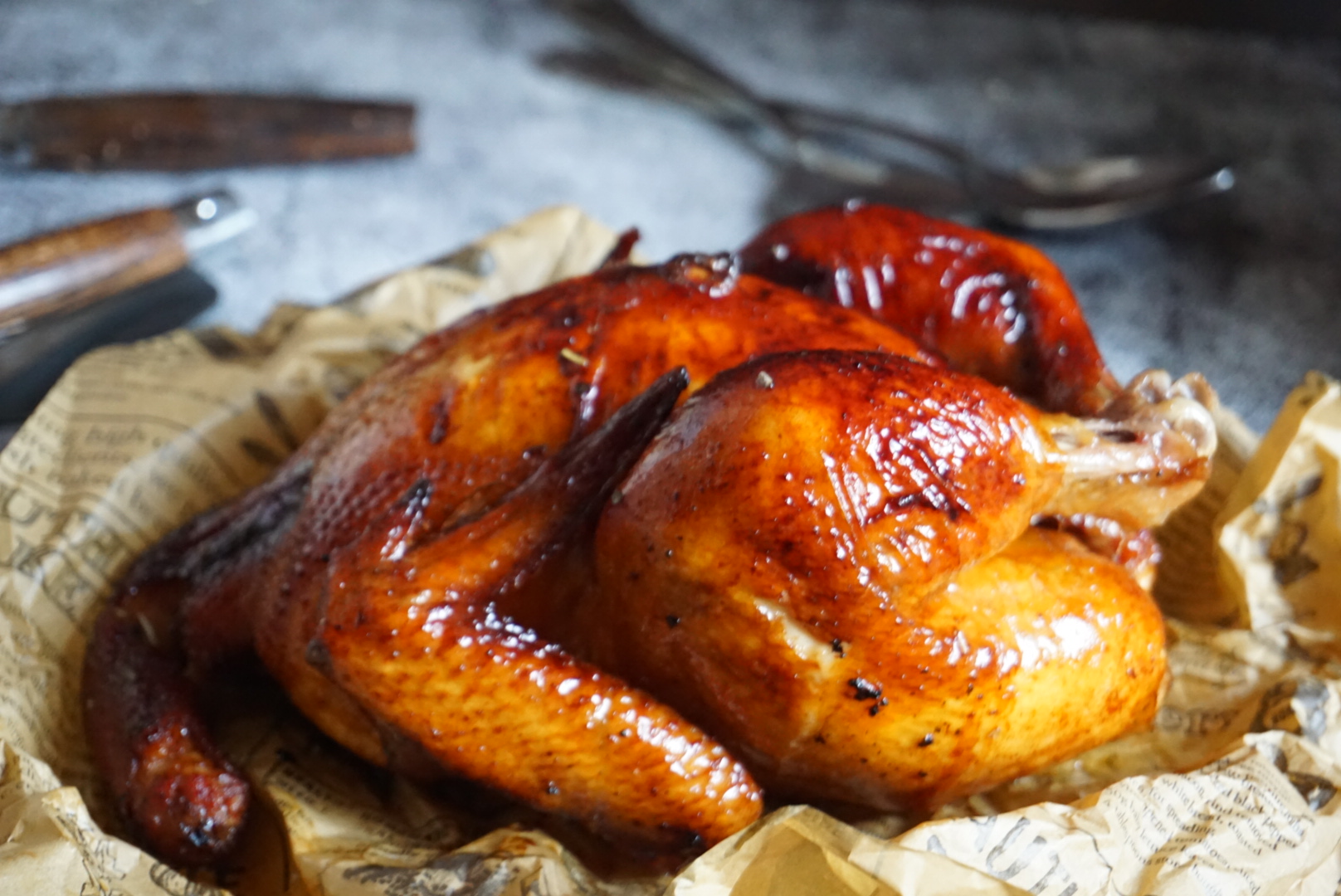 大吉大利今晚吃鸡,圣诞节餐桌必备美味,秘制烤鸡,一出炉就被抢光,简单