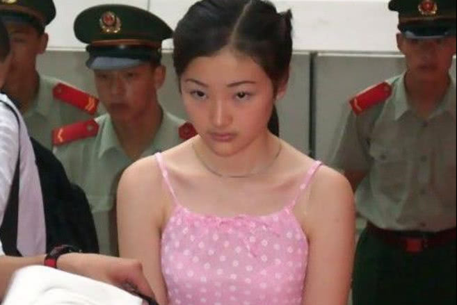 美丽的女死刑犯连行刑的士兵都觉得可惜死前的请求很尴尬