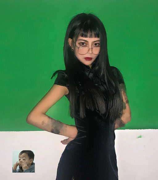 顾茜茜cos"女老师",穿旗袍身材让人羡慕,纹身却被吐槽