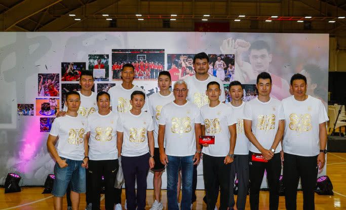 64岁大帅开口:没带姚明易建联王治郅赢世界冠军,一生最大遗憾