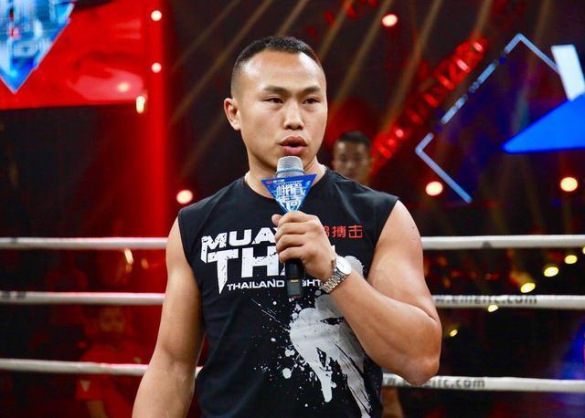 武林风老大地位不保,峨眉传奇杀出个少林武僧,10秒ko外国猛人