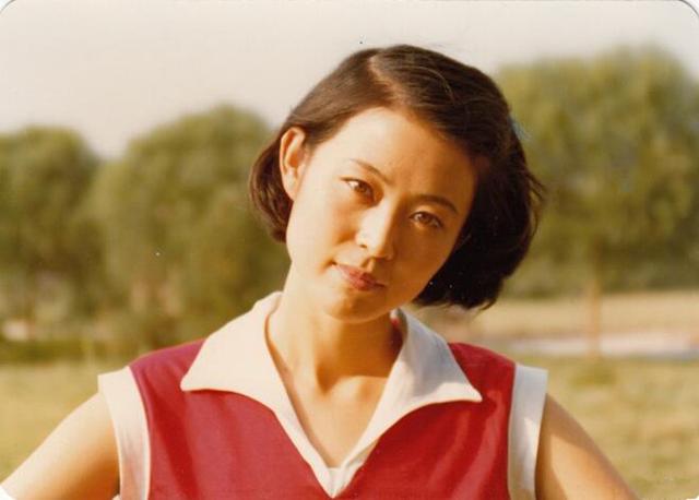 倪萍年轻的照片图片