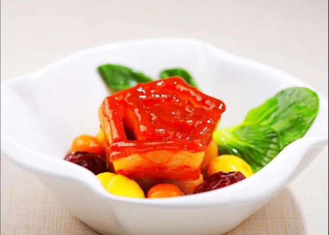 宫廷万福肉,如同一朵鲜花,色艳肉香,口感非常软糯,而且不油腻|万福|肉