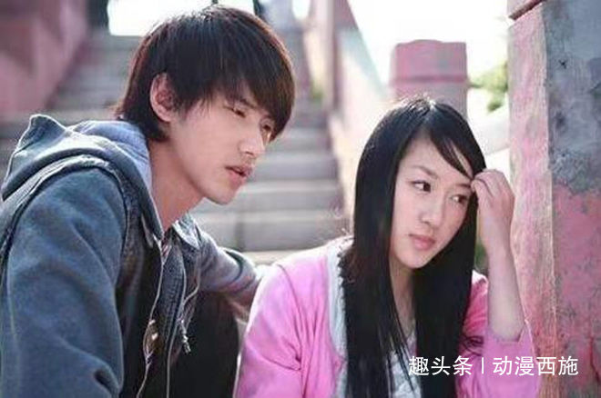 炘南是炎龙铠甲的召唤人,但是在小时候的一场车祸中失去了父母,所以