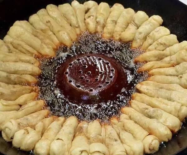 汉中人的早餐——锅边油花子