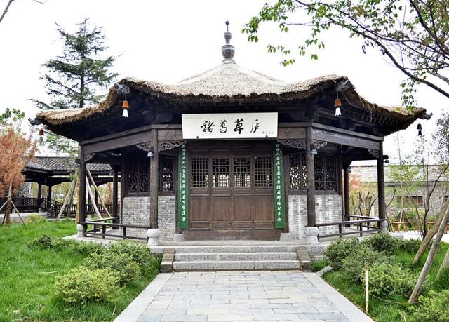 诸葛草庐到底在南阳还是襄阳看看学者们是怎么说的