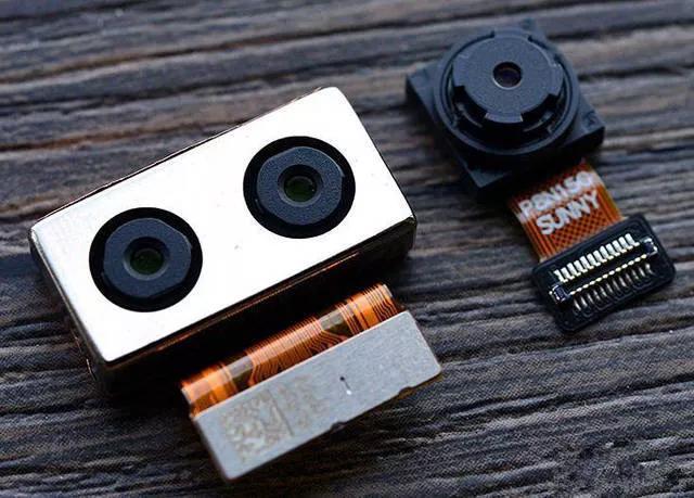 通过合成拜耳阵列排列的4000万像素的摄像头,输出1000万像素的照片