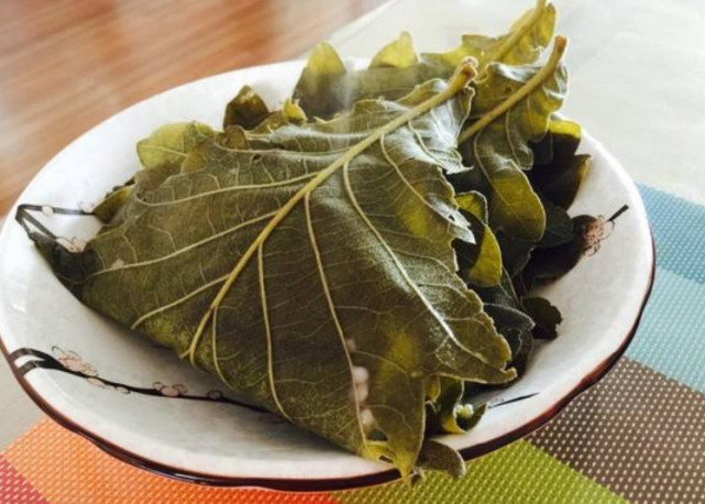 用叶子做成的美食,只有北方人吃过,南方人估计都没有见过吧?