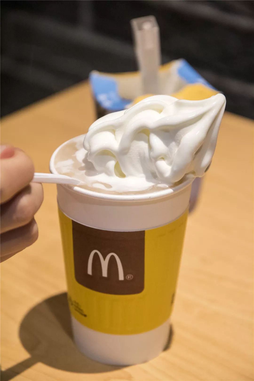 5元)在麦当劳也能喝到雪顶奶茶啦m记版雪顶奶茶3像极了初恋的感觉!