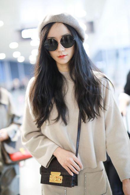演绎时尚界中国版安妮海瑟薇,90后小花刘怡重新定义猫系少女
