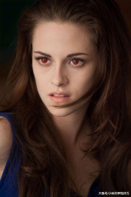 电影中的贝拉是个非常漂亮聪明敏感的少女,小k的外貌自然是完全符合的