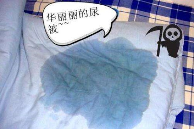 4岁宝宝因一泡尿,与家人阴阳两隔,婆婆得知真相痛骂儿媳