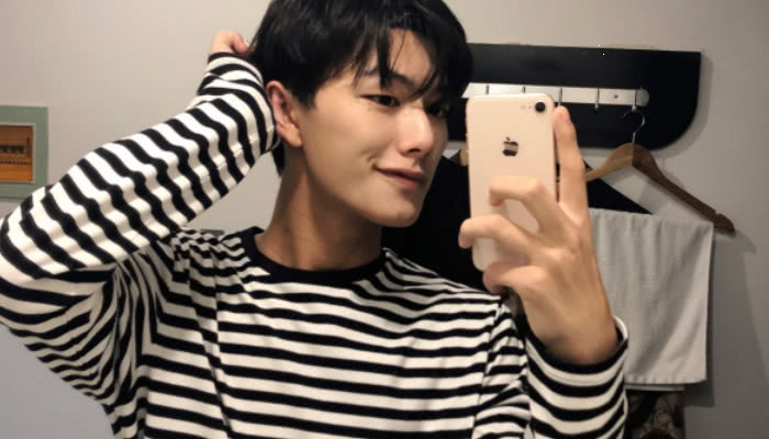 付守东被路人偶遇穿上西服却像保安网友难怪杨清柠和他分手